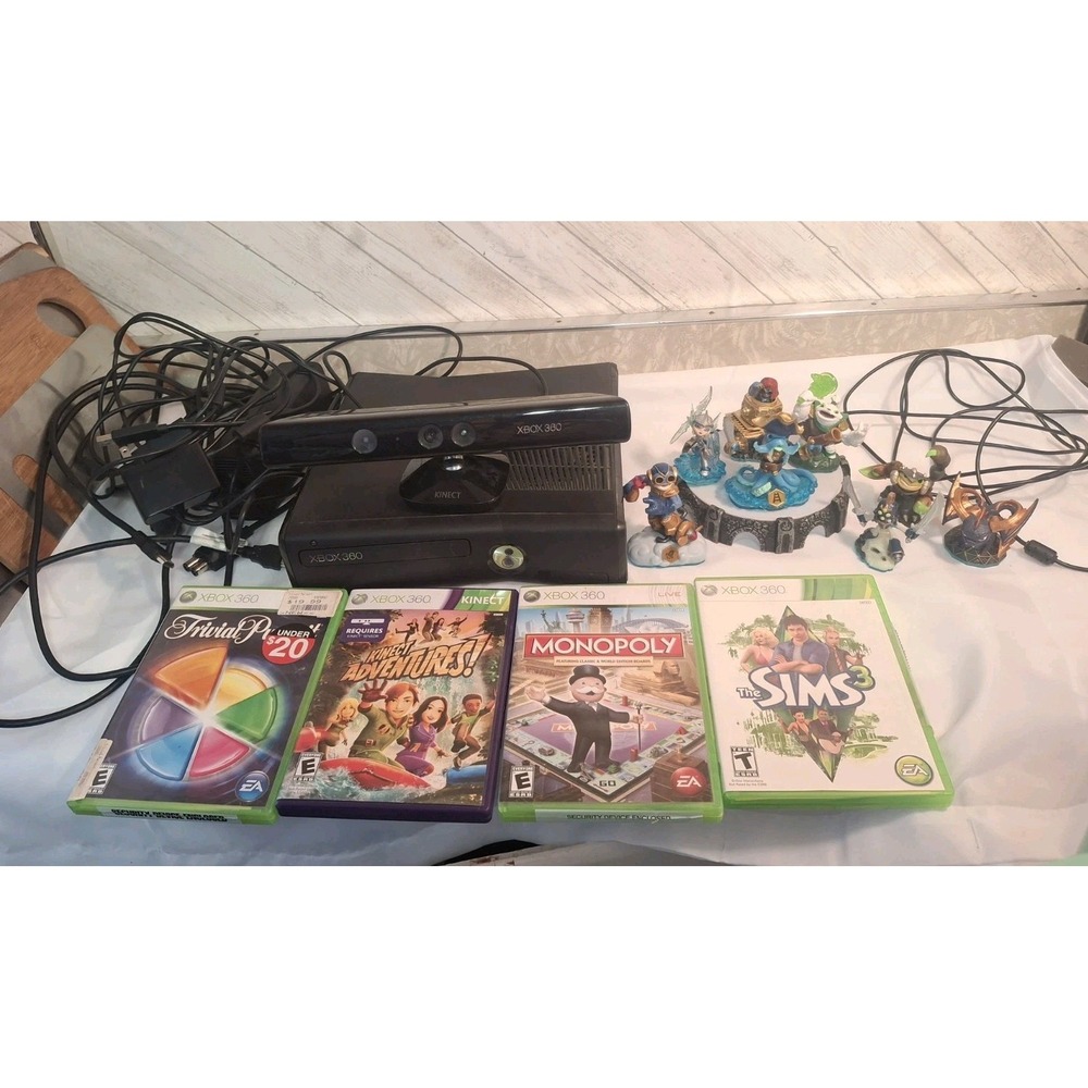 Microsoft Xbox 360 S Slim 4GB Console Model 1439 Bundle Kinect Games Skylanders